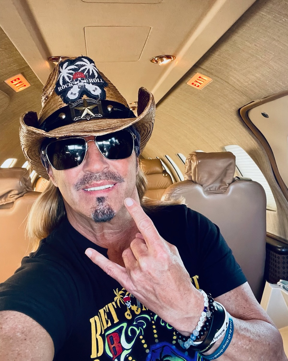 Bret Michaels Rocks Chicago Event Tonight Celebrated rockstar Bret Michaels heads for Chicago tonight to honor storm survivors faves