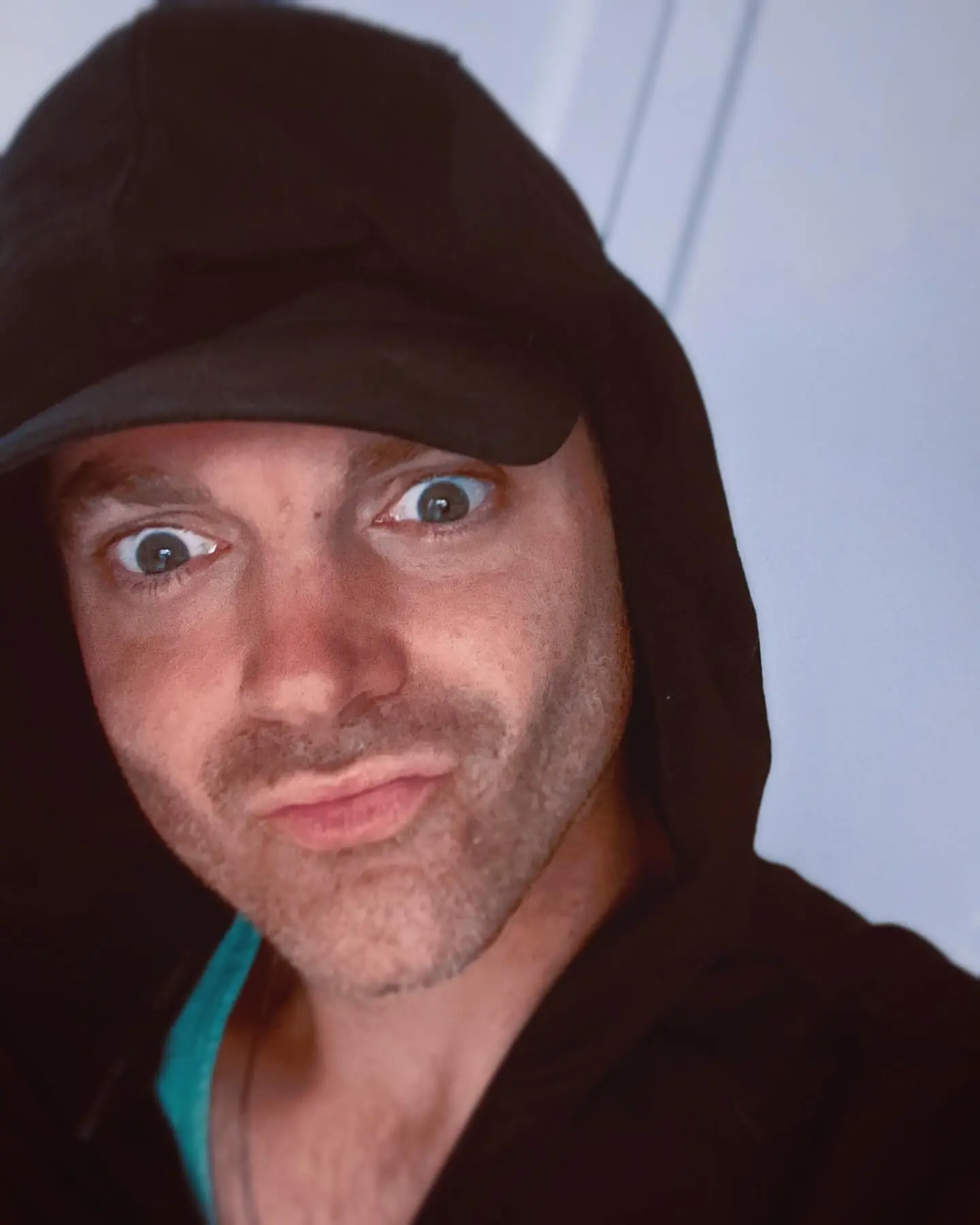 Brett Culbert’s Midnight Run Challenge Sparks Candy Craze Actor Brett Culbert turns running into a candy-fueled moonlit dash, inviting fans to join.