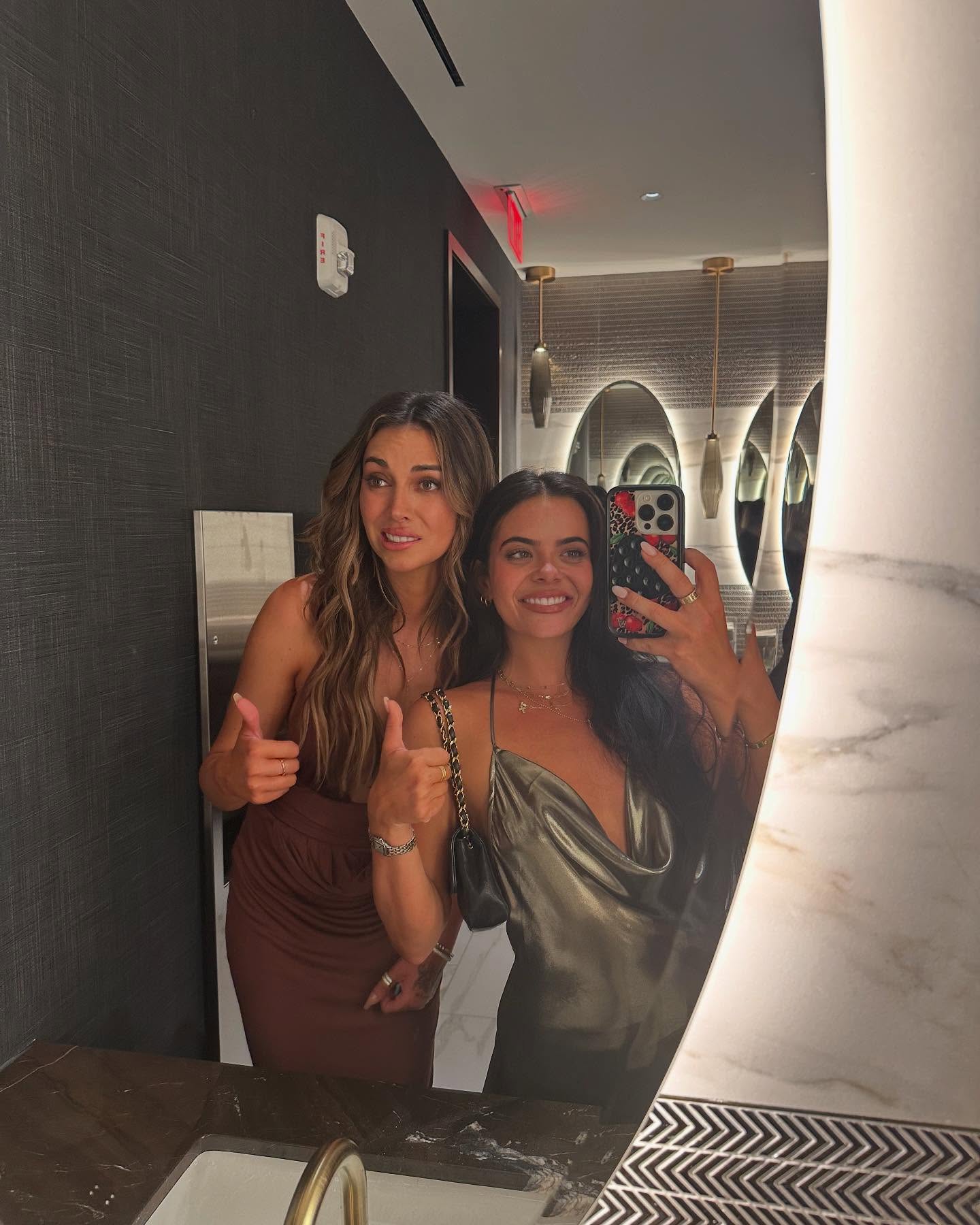 Brianna LaPaglia Celebrates Her SI Swimsuit Family