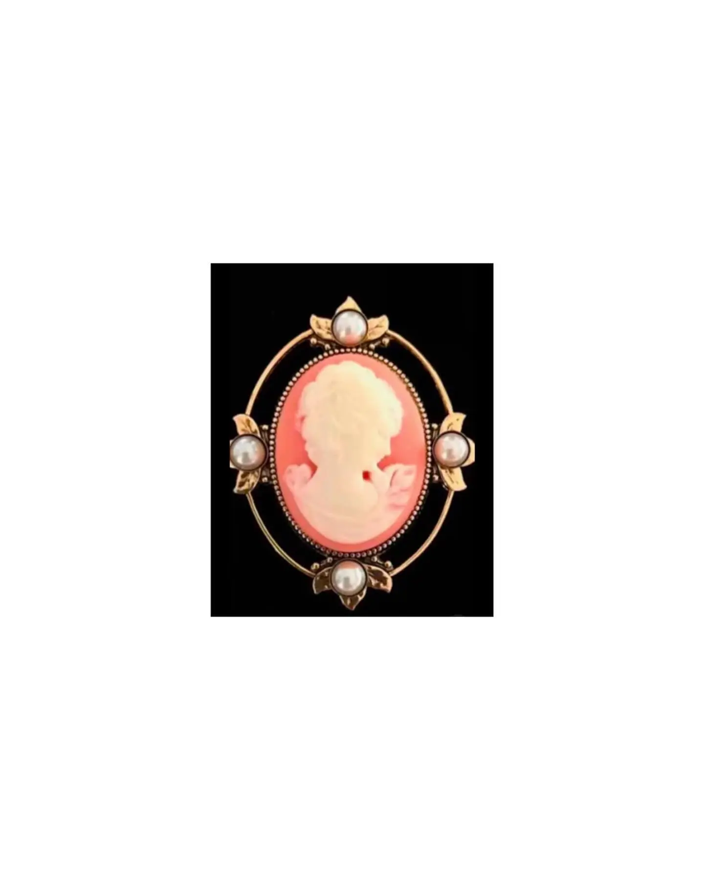 Britney Spears Dazzles In Hurst Jewelry Pop icon Britney stuns in a dazzling Hurst Jewelry piece, igniting style and sparking buzz.