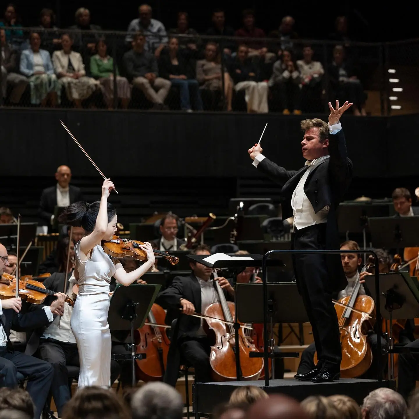 BRSO and Bomsori Kim Shine at Munich’s Isarphilharmonie Conductor Hrůša guides Bamberger Symphoniker in a stirring fusion of emotion and intellect