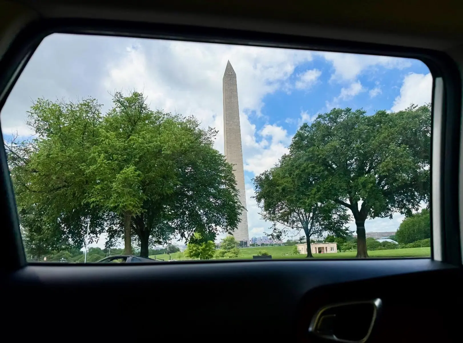 Bruce Bennett Faces Delay Leaving D.C. Renowned actor Bruce Bennett faces an hour delay in D.C., yet his spirit remains undeterred.