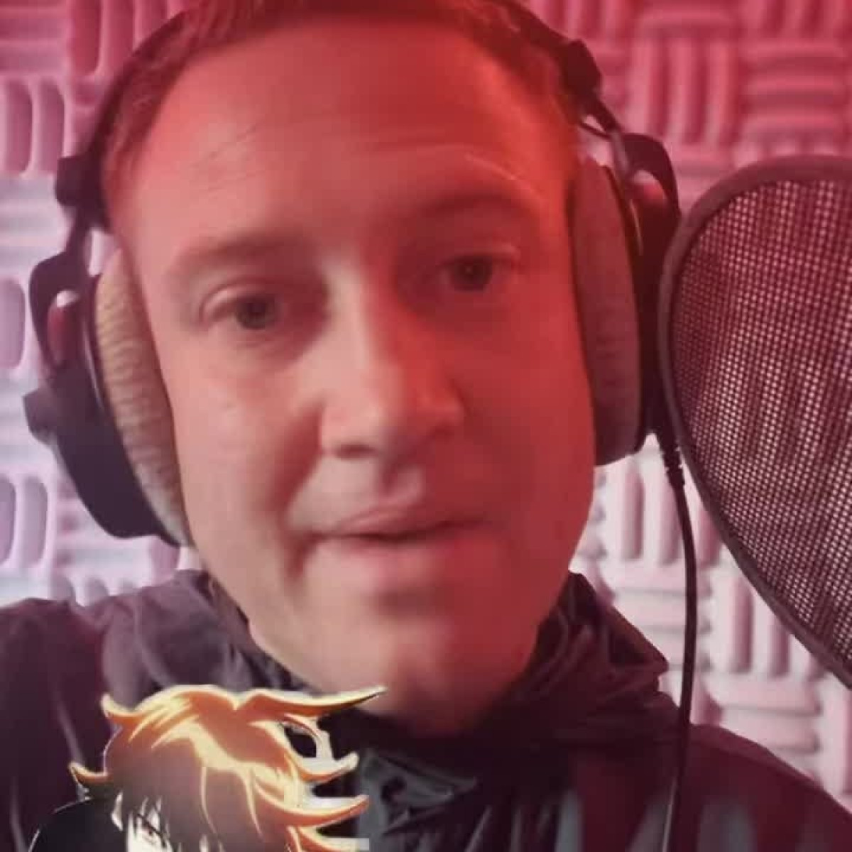 Bryce Papenbrook dazzles audiences, blending humor with masterful voice acting online WOW!