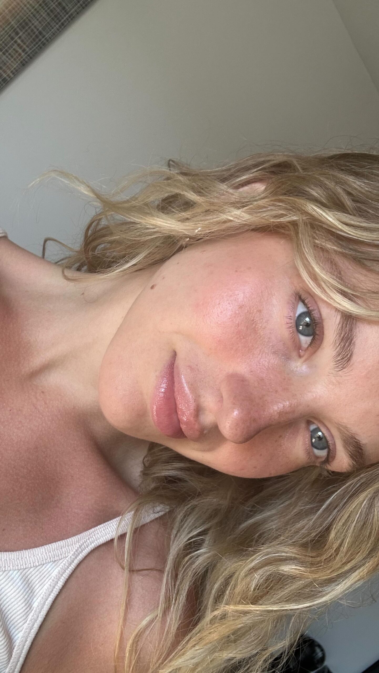 Brynn Rumfallo Flaunts Natural Makeup Look Skincare spotlight: Brynn Rumfallo truly embraces clean hydrated makeup and natural beauty.