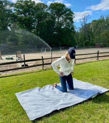 A star comes back to her roots to witness sister’s equestrian session amid rustic elegance