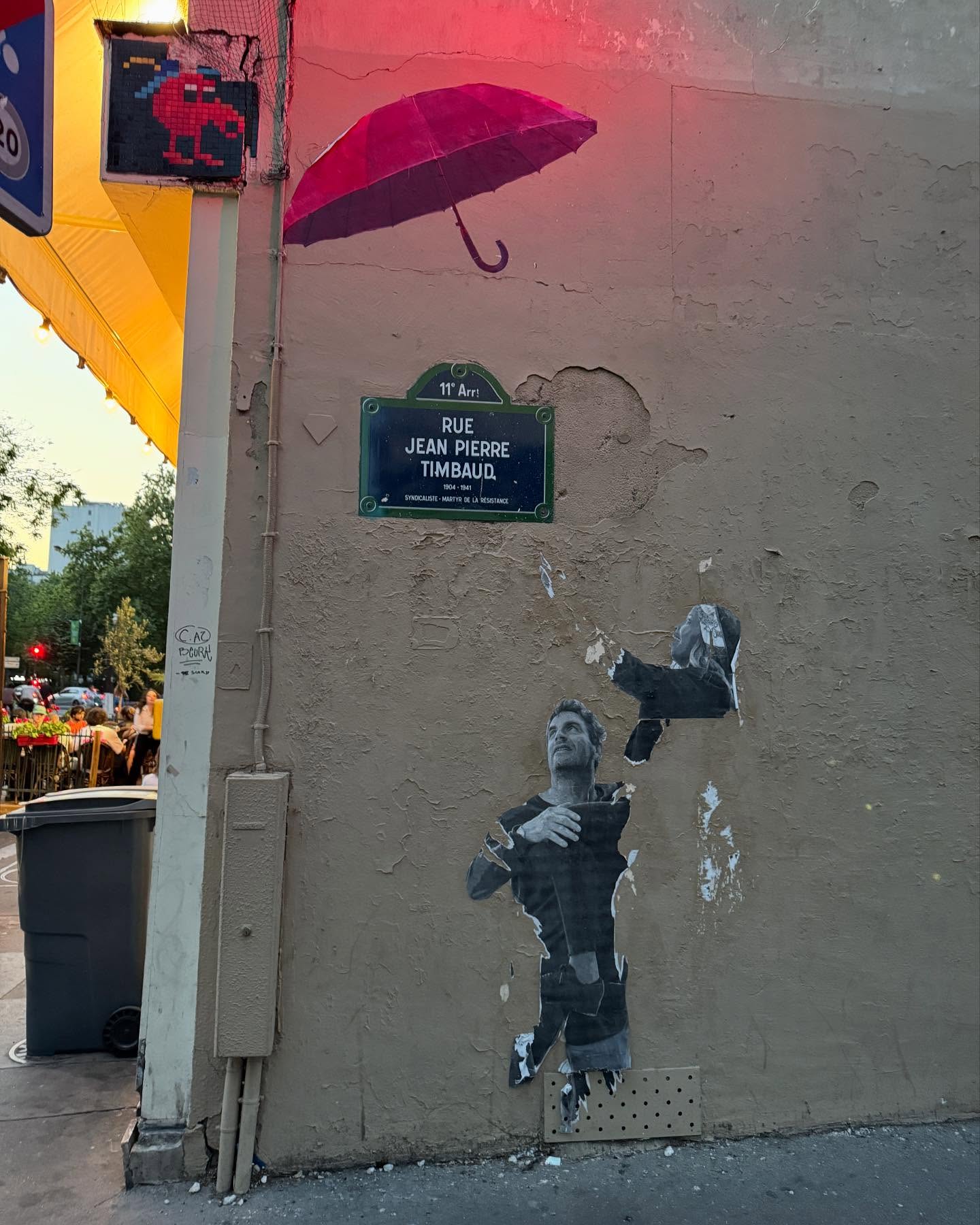 Veteran actress Cady McClain delights Paris with bold style and a red umbrella scene on it.