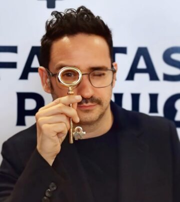 Cannes Pavilion Honors Vieja Loca Debut