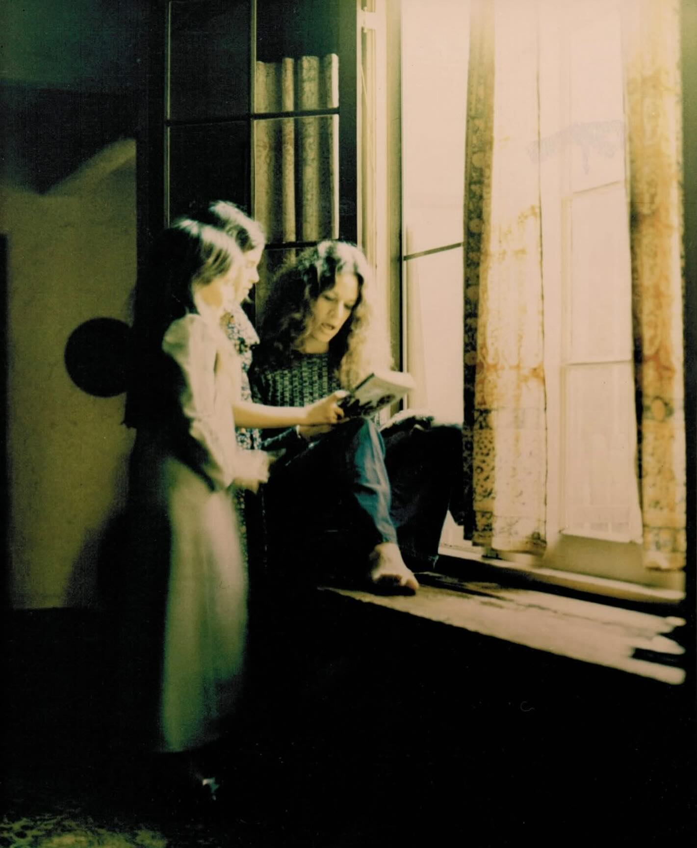 Iconic singer Carole King offers a moving weekend wish that inspires family love and unity