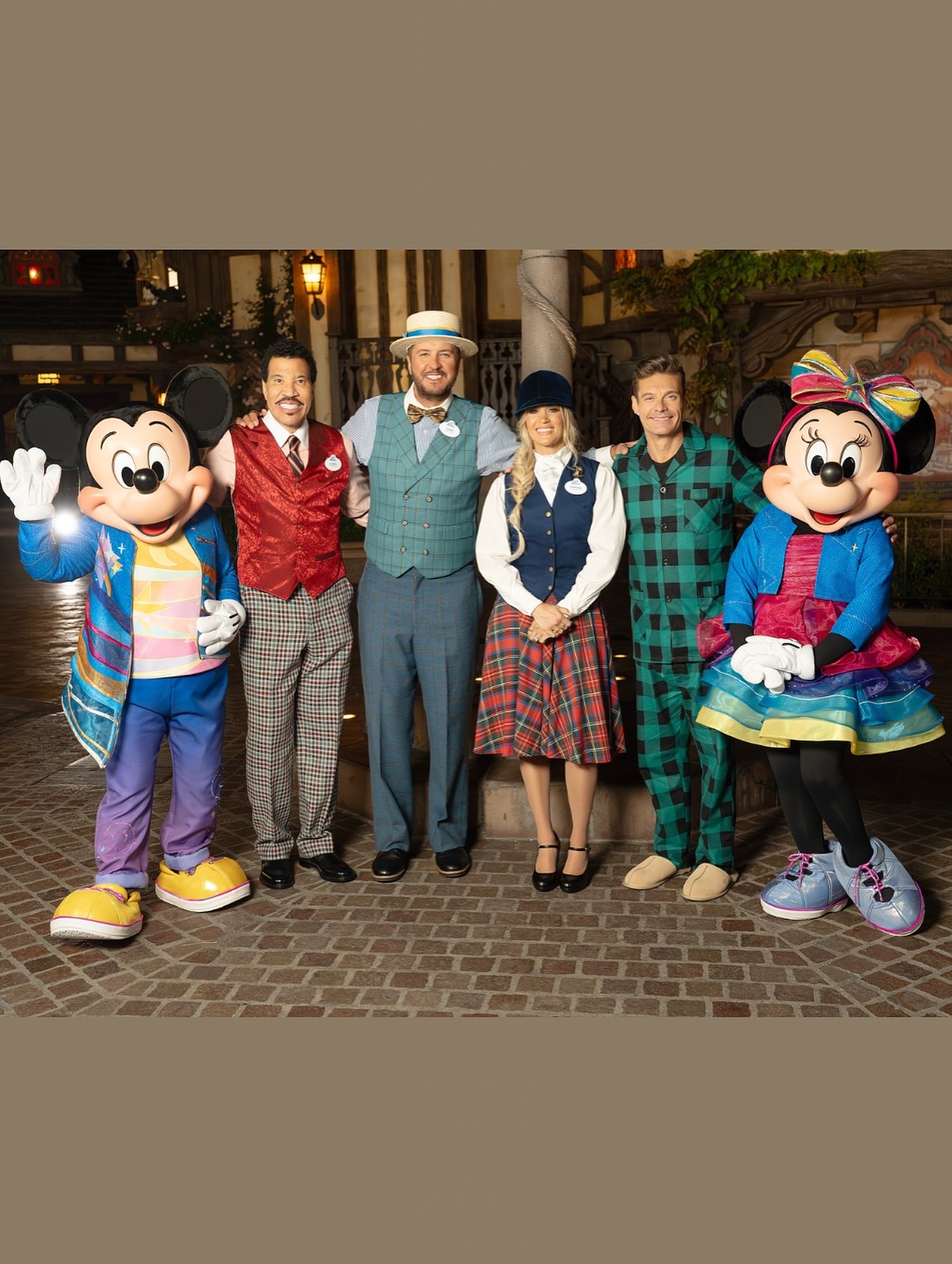 Carrie Underwood Rocks Disney Night on Idol