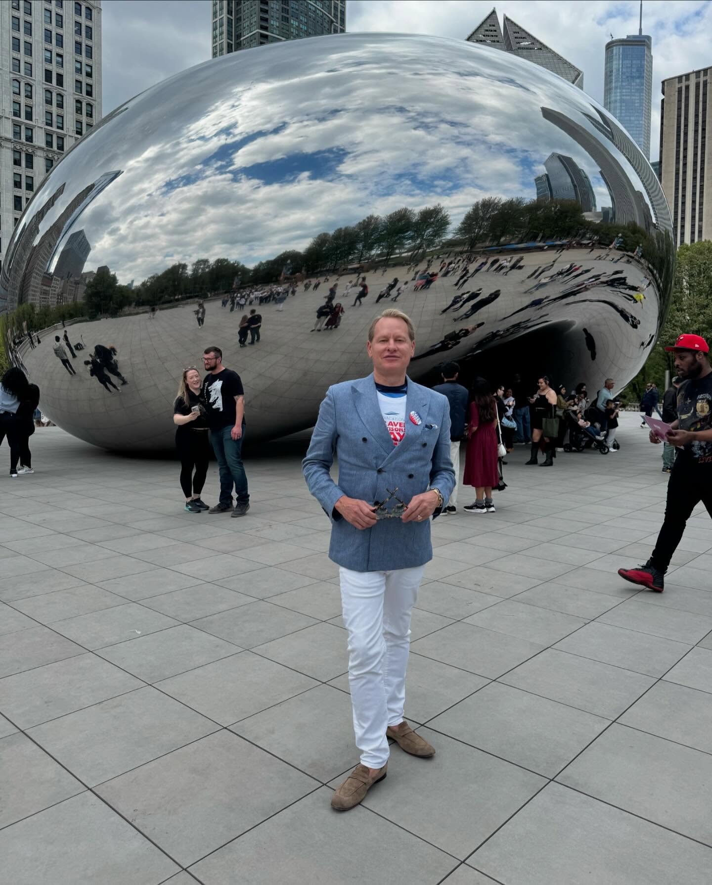 Carson Kressley unveils his witty Instagram post with a playful bean pun that charms fans.
