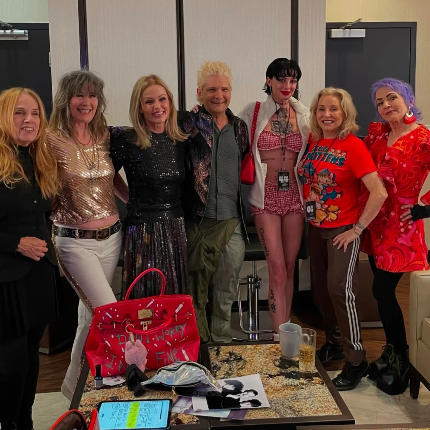 CDogg22 Greets Fans in Las Vegas With The Go-Go’s Unexpected Vegas meetup as CDogg22 stops by and shares moments with The Go-Go’s crew. Live