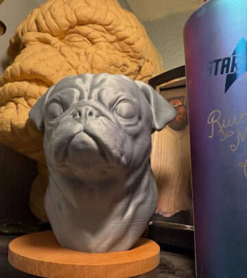 Stephen Kramer Glickman unveils a heartfelt Jelly Donut statue tribute crafted by family!!