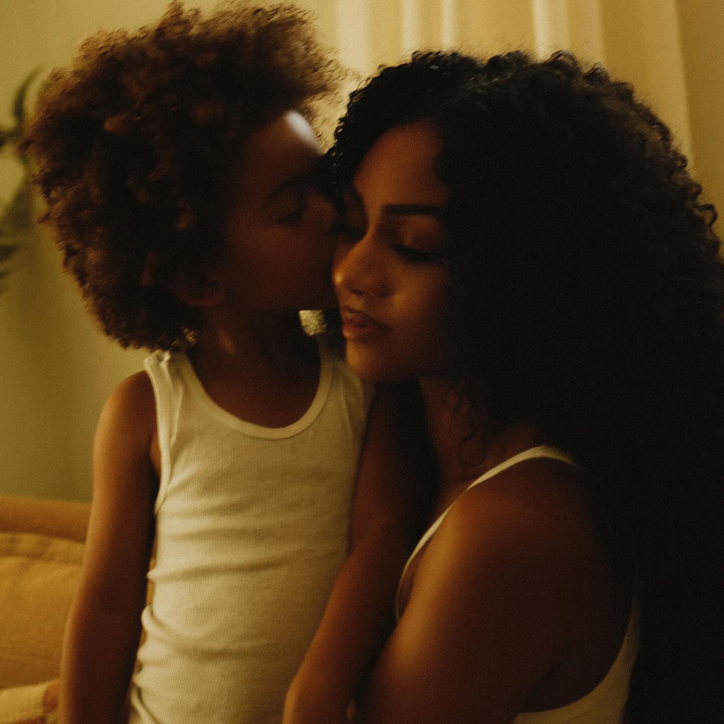 Chelsea Tavares Celebrates Mothers on Instagram