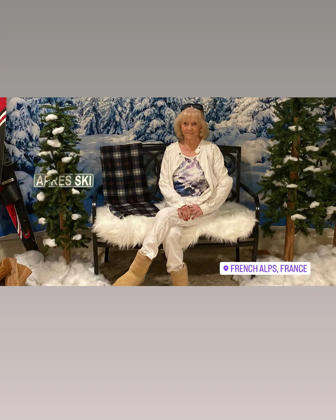 Cheryl Hines Honors Mom On Mother's Day