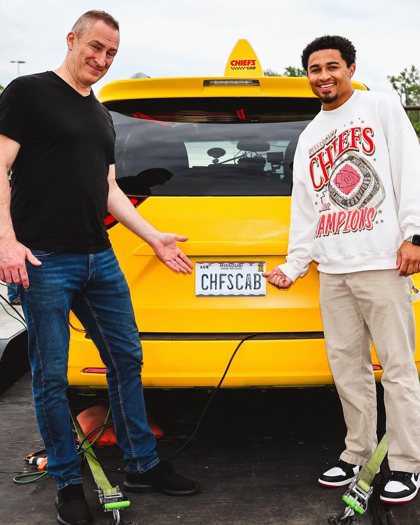 Exclusive behind-the-scenes glimpses from Ben Bailey's dynamic chief cab shoot day, live!!