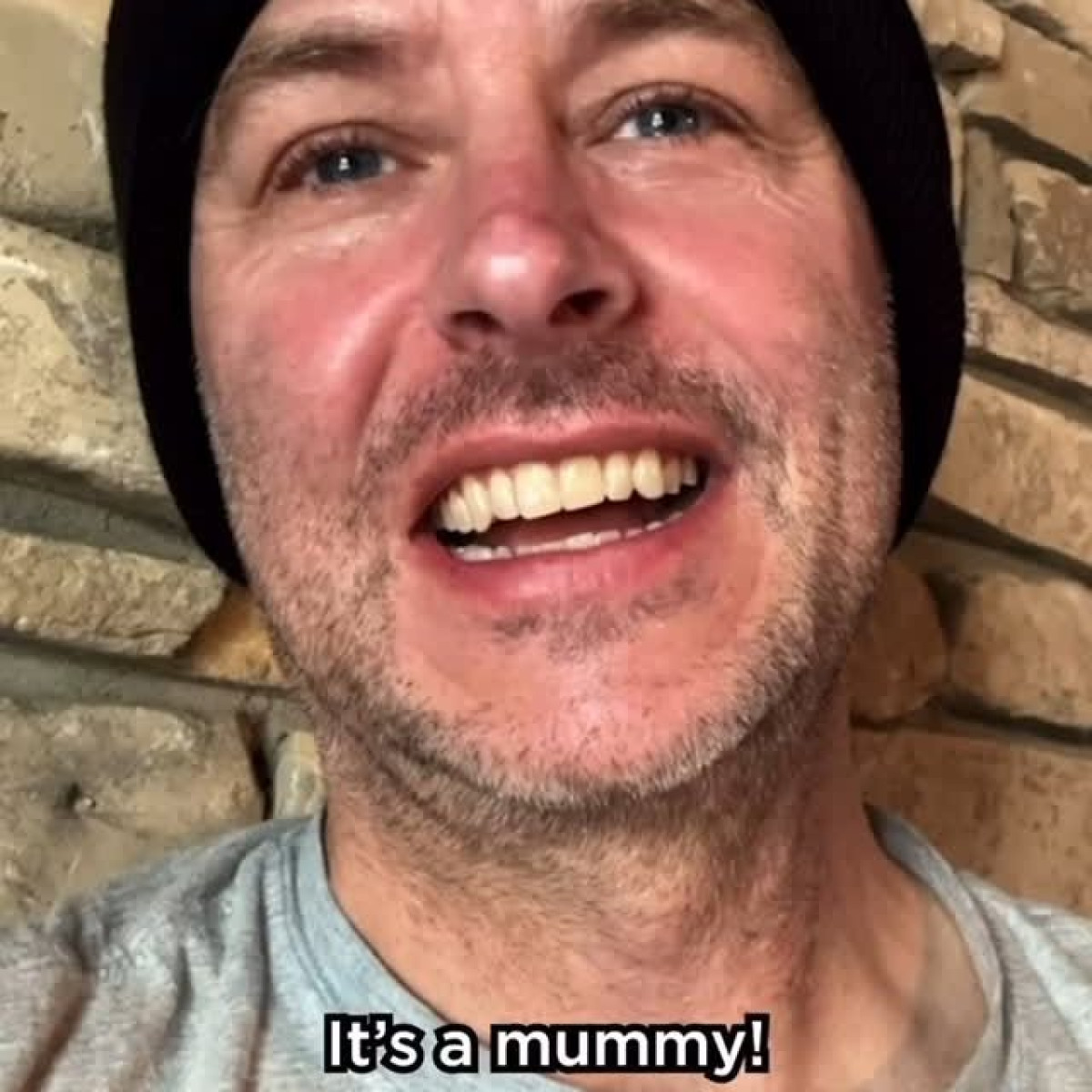 Chris Hardwick Delivers Dad-Humor On Instagram Comedian Chris Hardwick delights followers with sharp humor, dad jokes and genuine smiles.