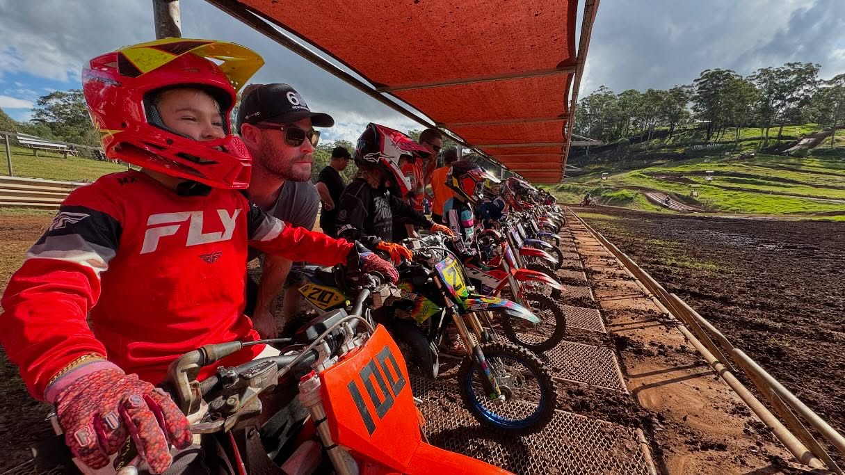 Chris Hemsworth Celebrates Son's Racing Debut