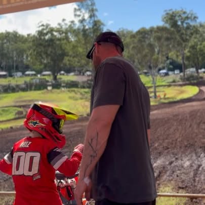 Chris Hemsworth Celebrates Son's Racing Debut