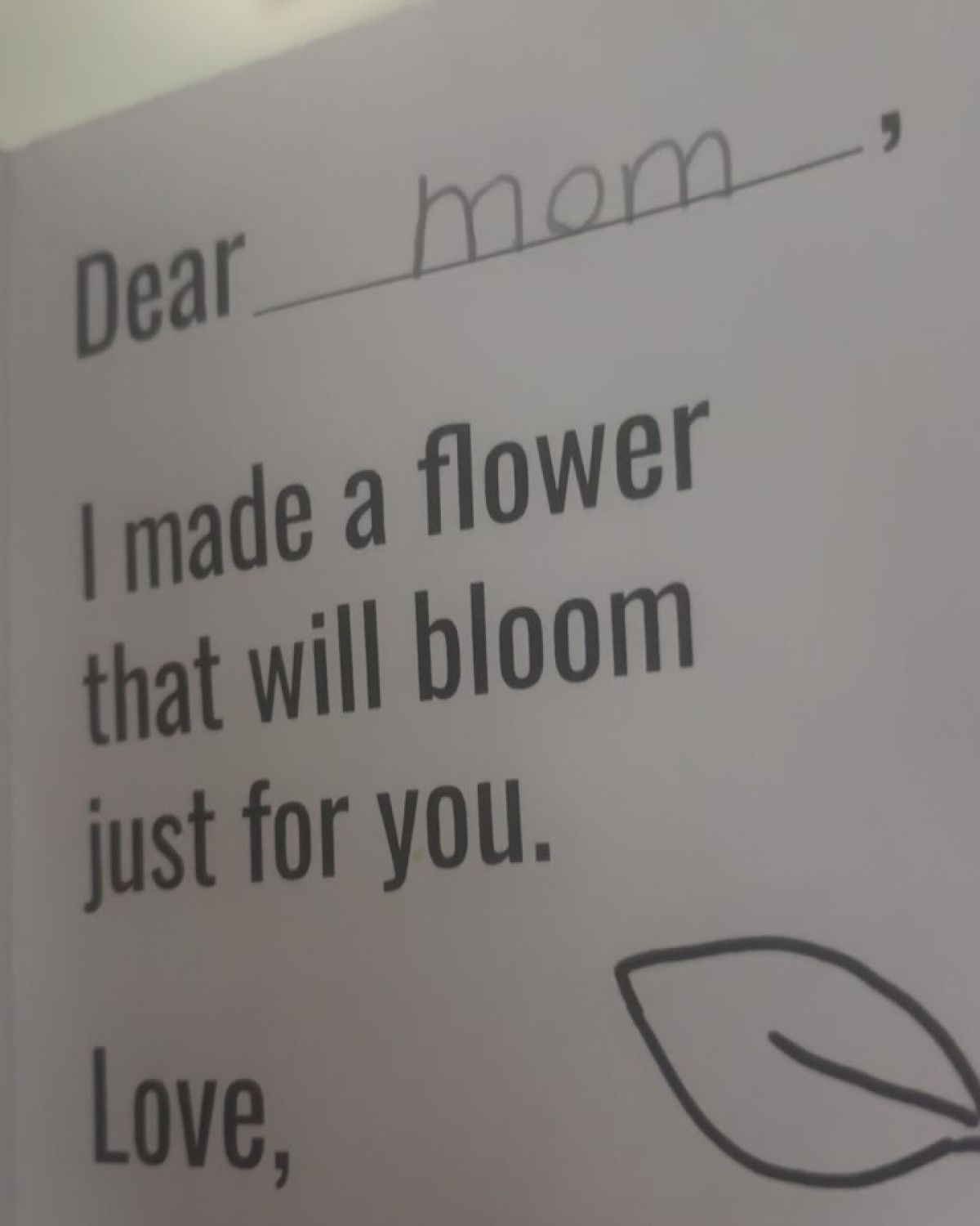 Chris Janson salutes dear moms with a truly heartfelt social media tribute and warm thanks!