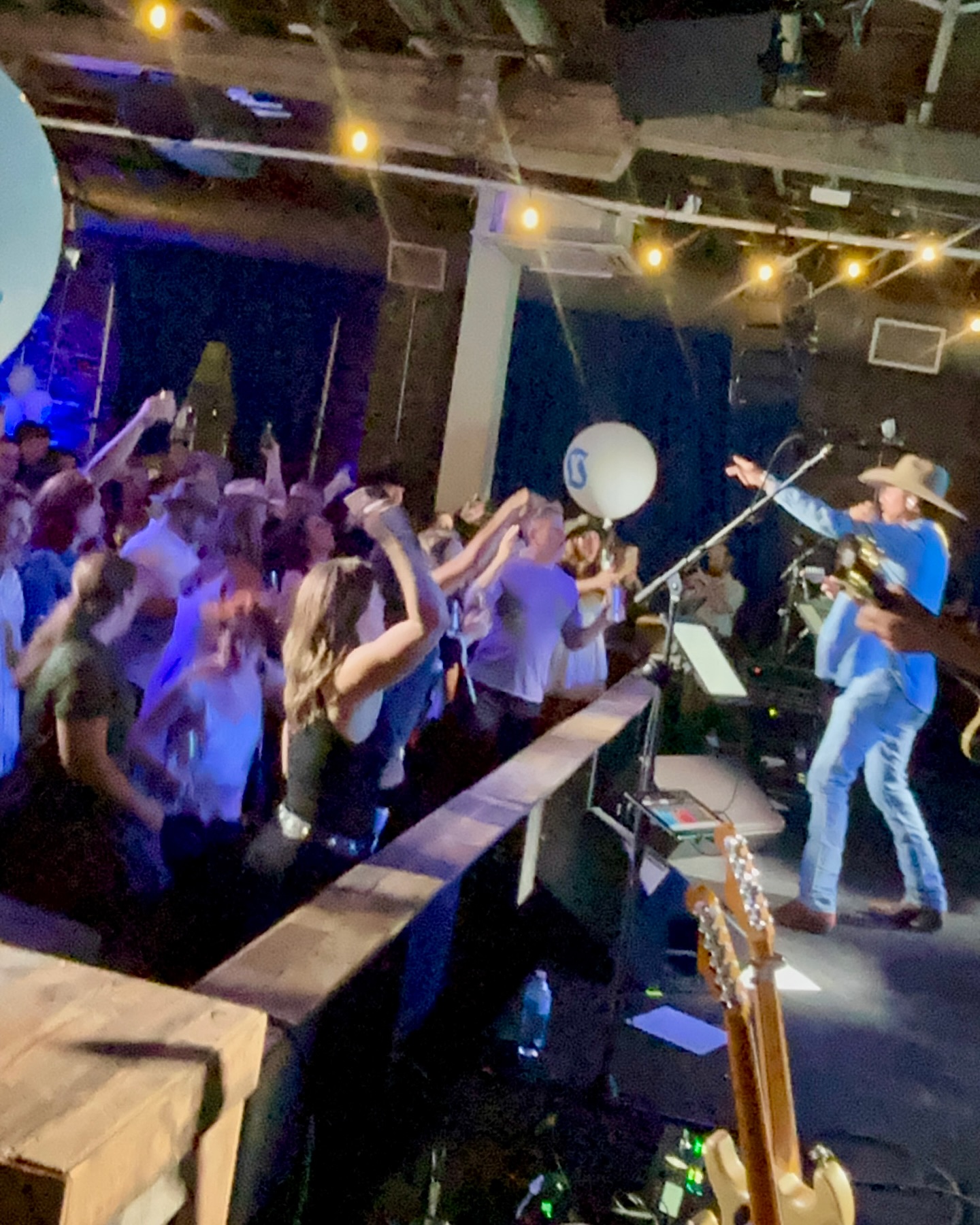 Chris Janson Enjoys Party At StackAdapt Vibrant celebration as country star Chris Janson charms guests at StackAdapt’s lively bash.