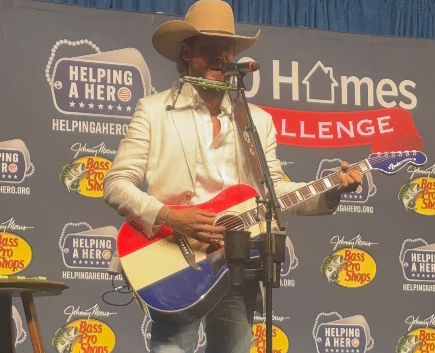 Chris Janson Honors Veterans with Lee Greenwood’s Helping A Hero in North Carolina
