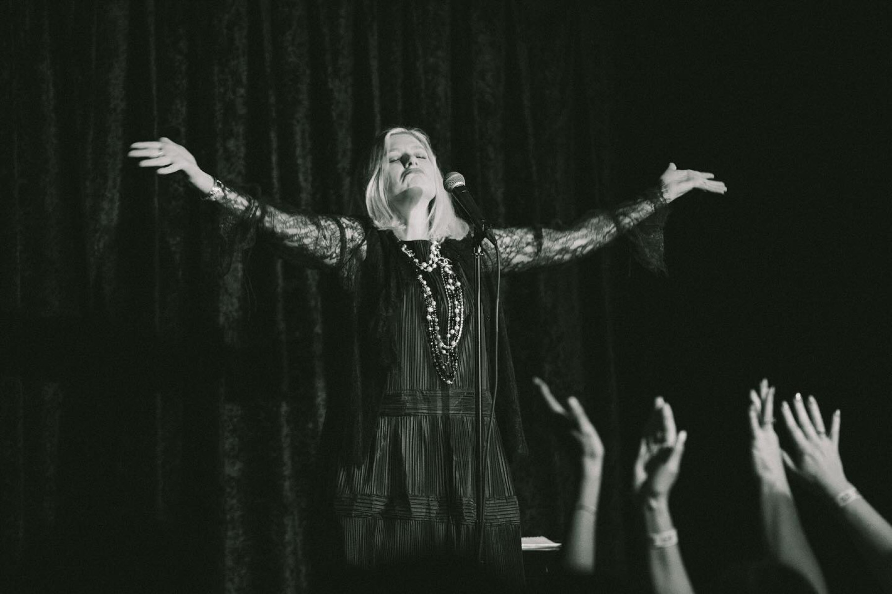 Christina P. Shines at Comedy Mothership Event Dynamic humor and high energy light up the night as Christina P. celebrates comedy magic!!