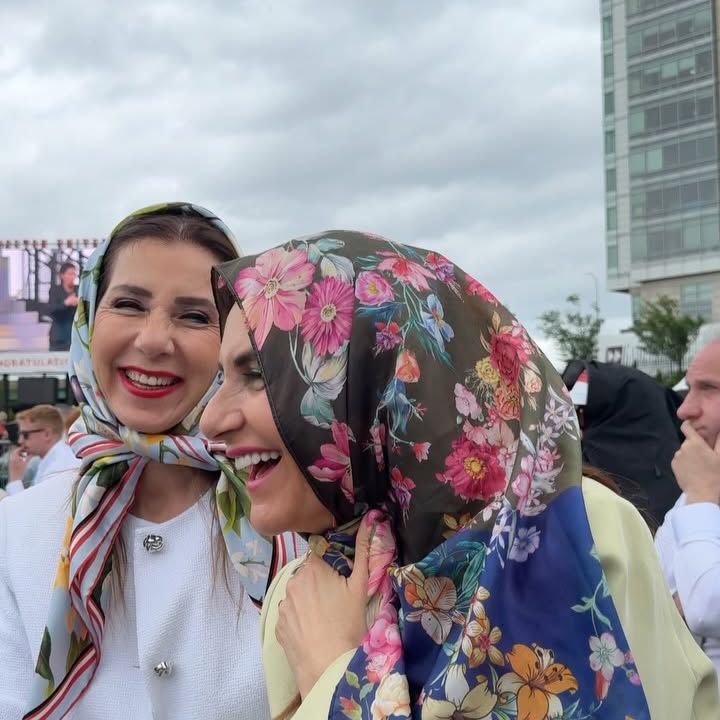 Clara Derev Kosedag’s All-White Instagram Aesthetic