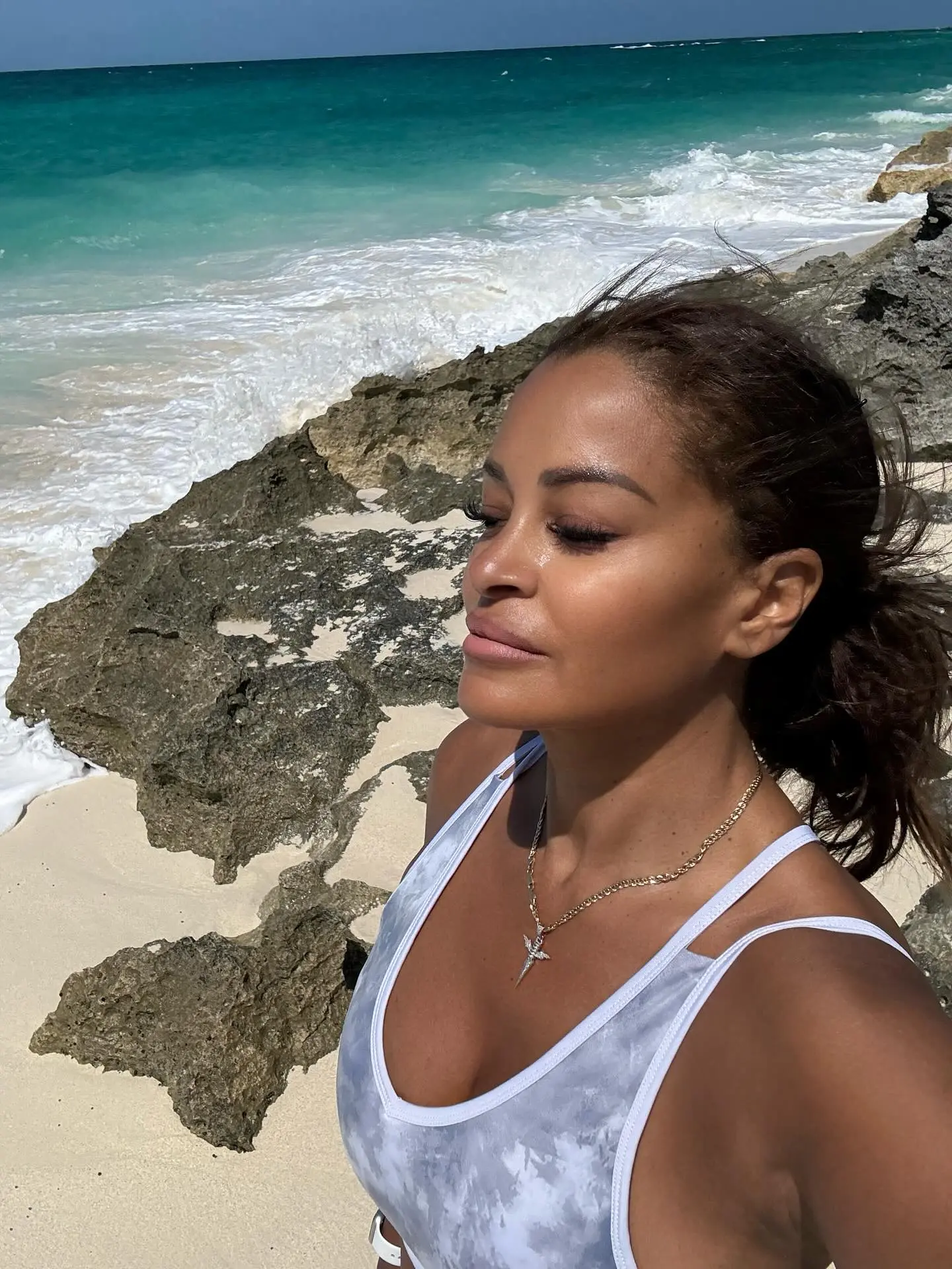 Claudia Jordan Embraces Nature In Stunning Instagram Post Stunning visuals express Claudia’s love for nature, resonating deeply with loyal fans. !!!