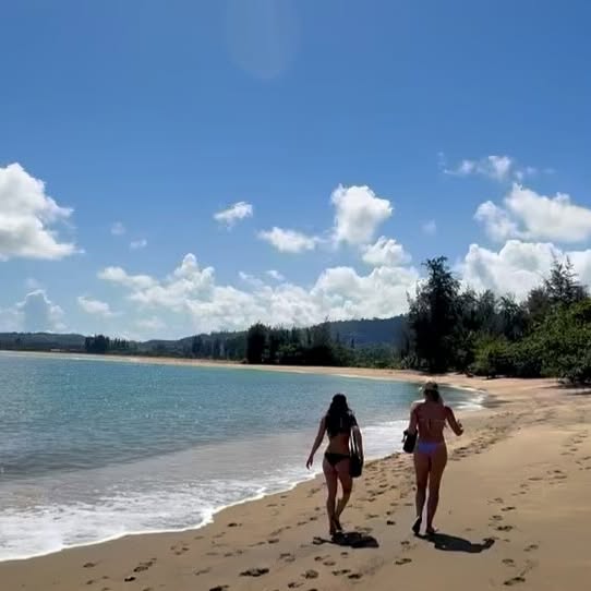 Colbie Caillat Enjoys Serene Kauai Escape