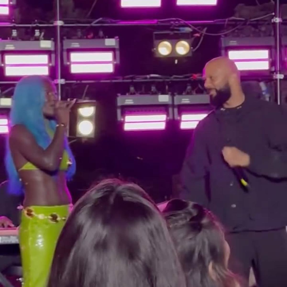 Rapper Common joins a heartfelt headlining set in Bodrum, Turkey, sharing love and unity.!