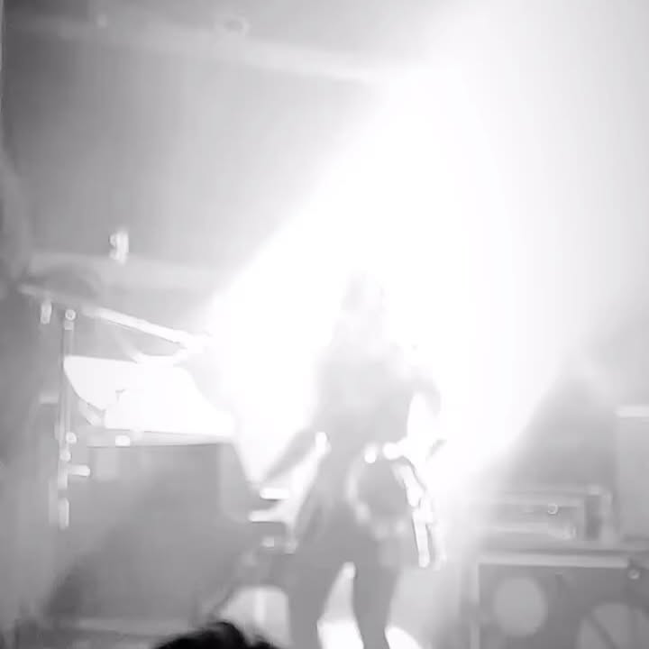 Dandy Warhols Electrify New York Stage