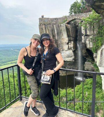 Daring Sisterly Adventure In Seerock City