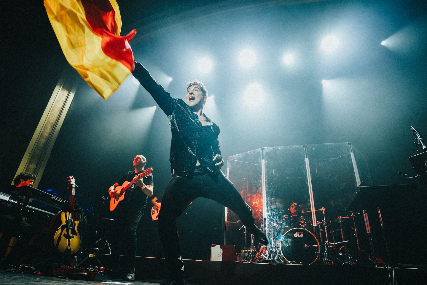 David Bisbal's Magical Seattle Concert Unites Fans