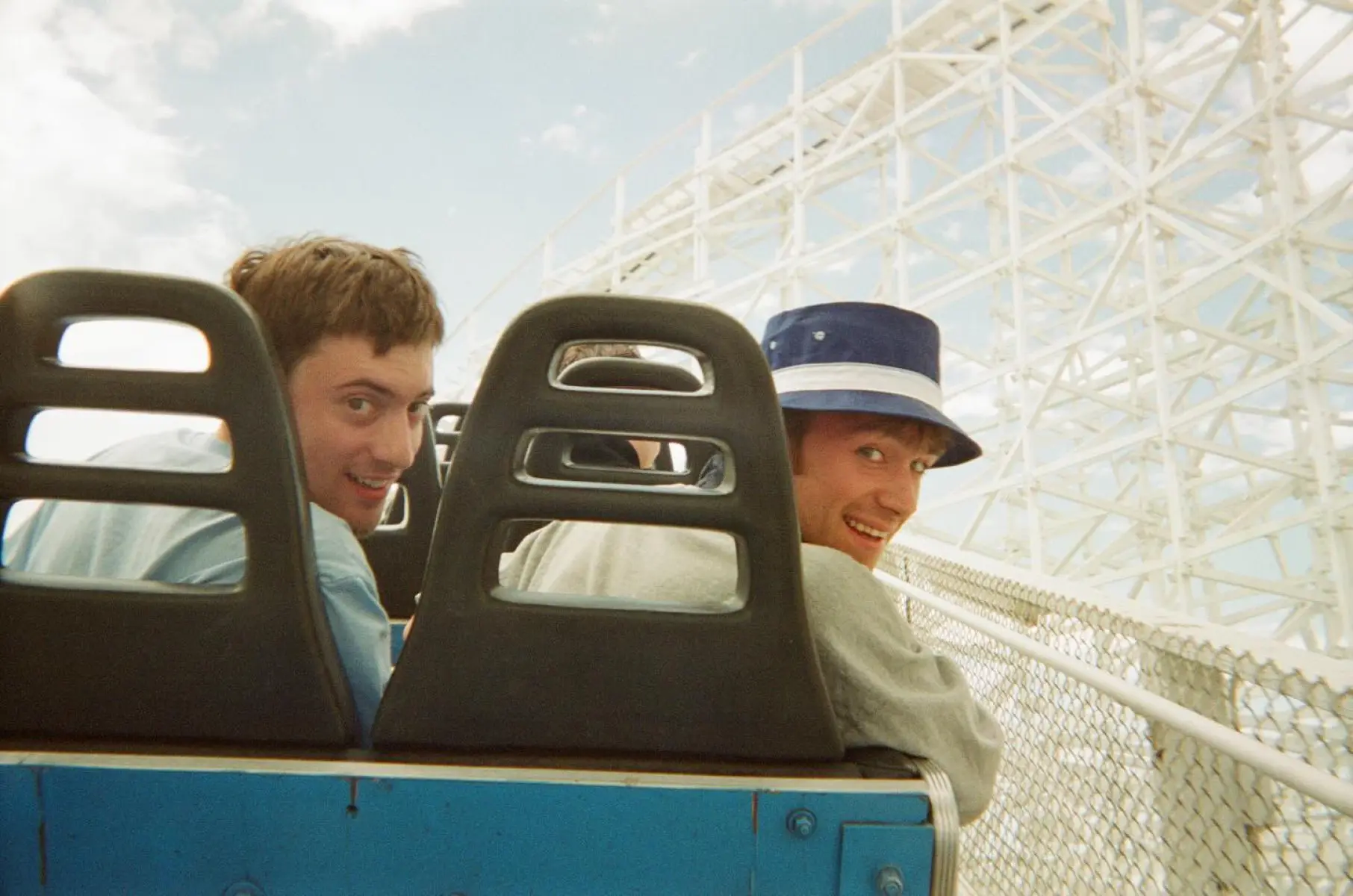 David Rowntree Book Unveils Rare Blur Photos New release showcases exclusive early-era Blur snapshots, bridging music history and art.!