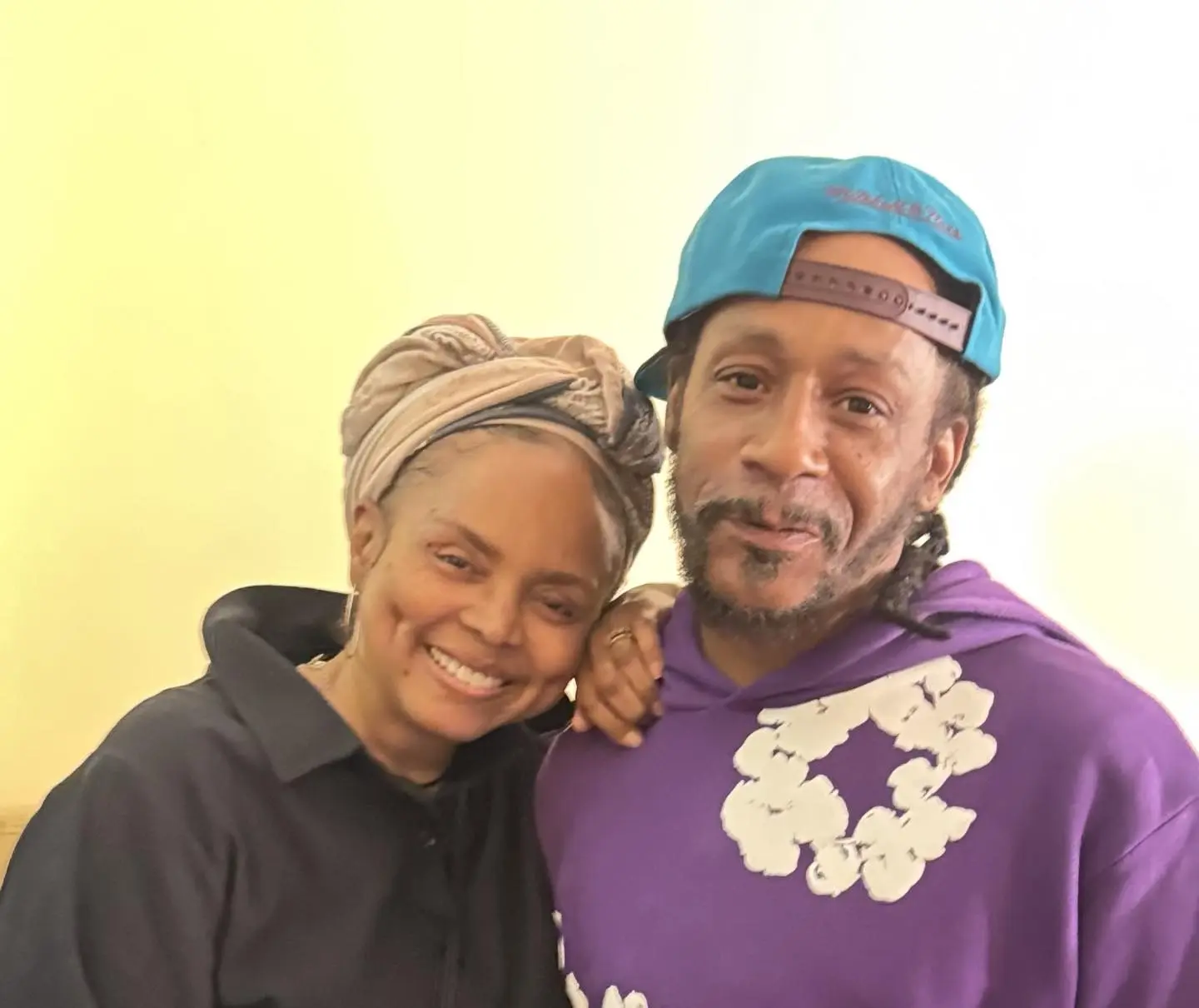 Debbi Morgan Praises Katt Williams With Heartfelt Laughter Debbi Morgan’s candid praise highlights Katt Williams’ humorous, warm performance on stage tonight.