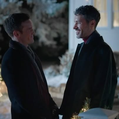 Deck The Walls Re-Airing Tonight On Hallmark Channel
