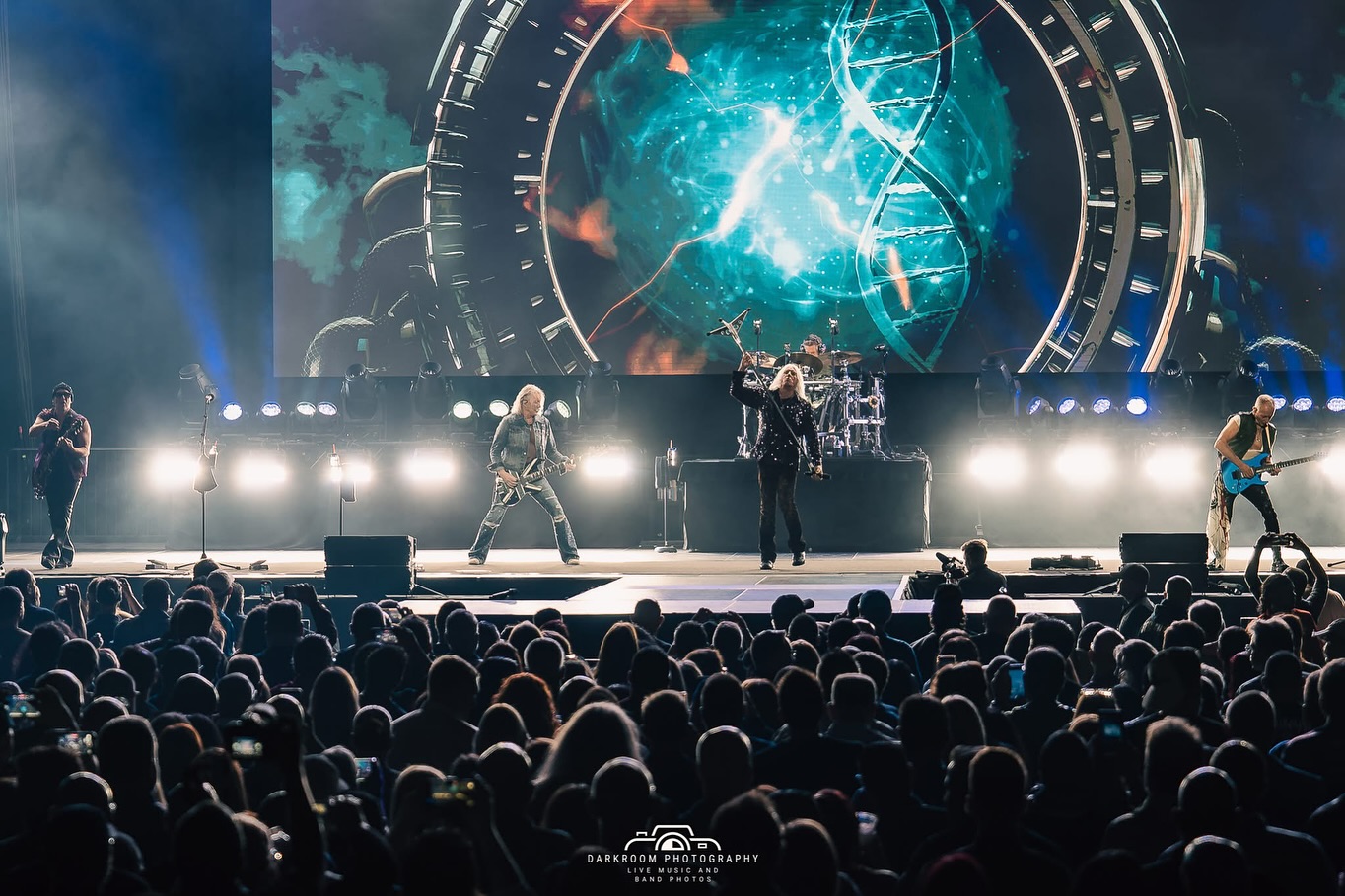 Def Leppard Rocks Puerto Rico Coliseum