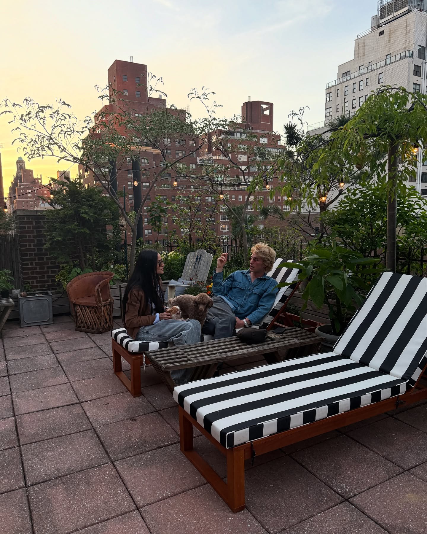 Demi Moore Embraces Cozy New York Nights Iconic actress lights up the city with serene dinners and sunsets amid buzzing urban vibe!
