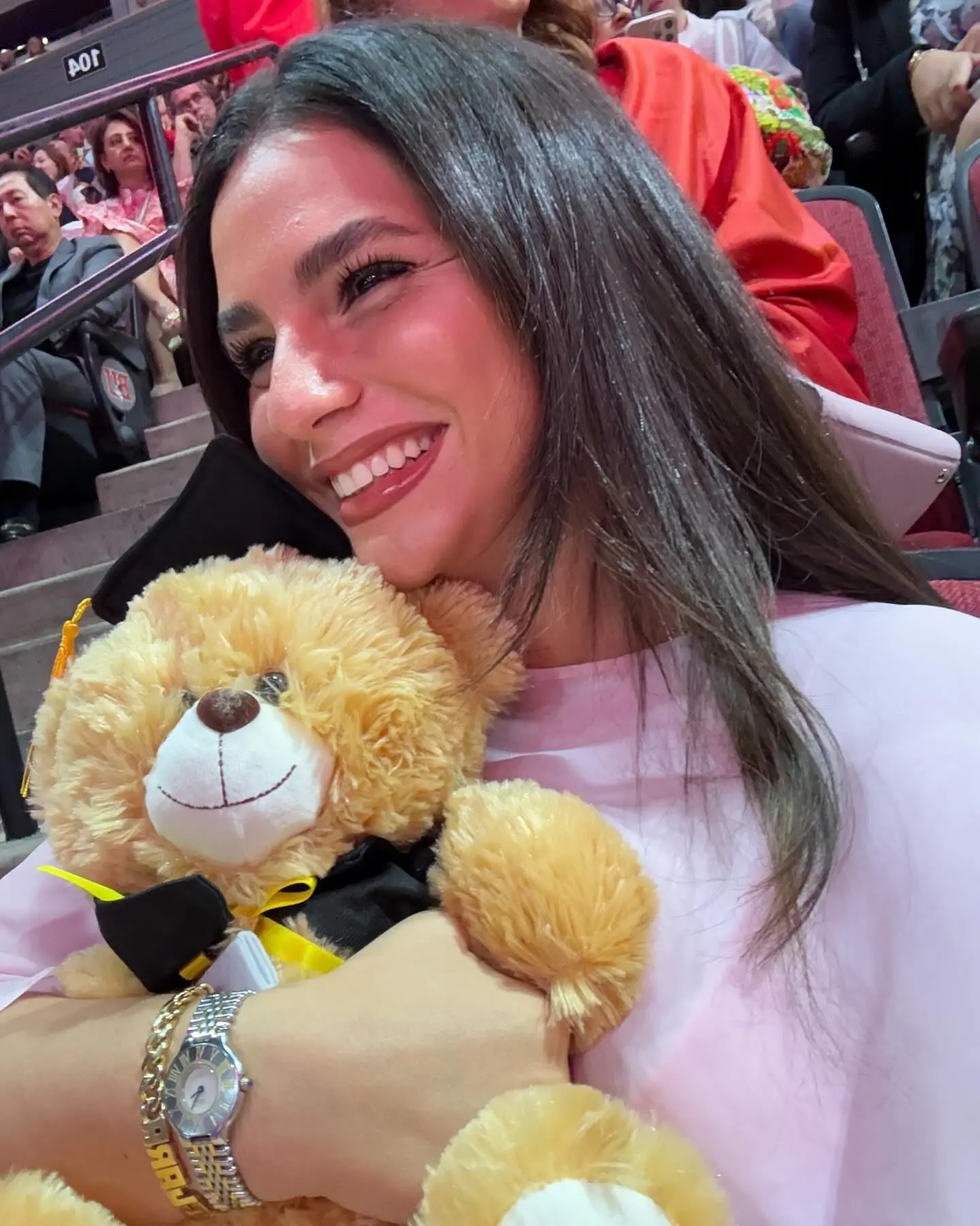 Derev Clara Kosedag’s Vibrant Lovebombing Moment The Instagram star captivates followers with stunning imagery and lovebombing vibes truly!