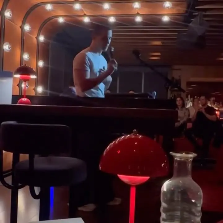 Dez Duron’s Surprise Bills Anthem at So&So’s
