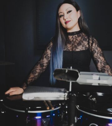 Captivating drum snaps and throwbacks evoke rhythmic nostalgia in Diana's latest post now!