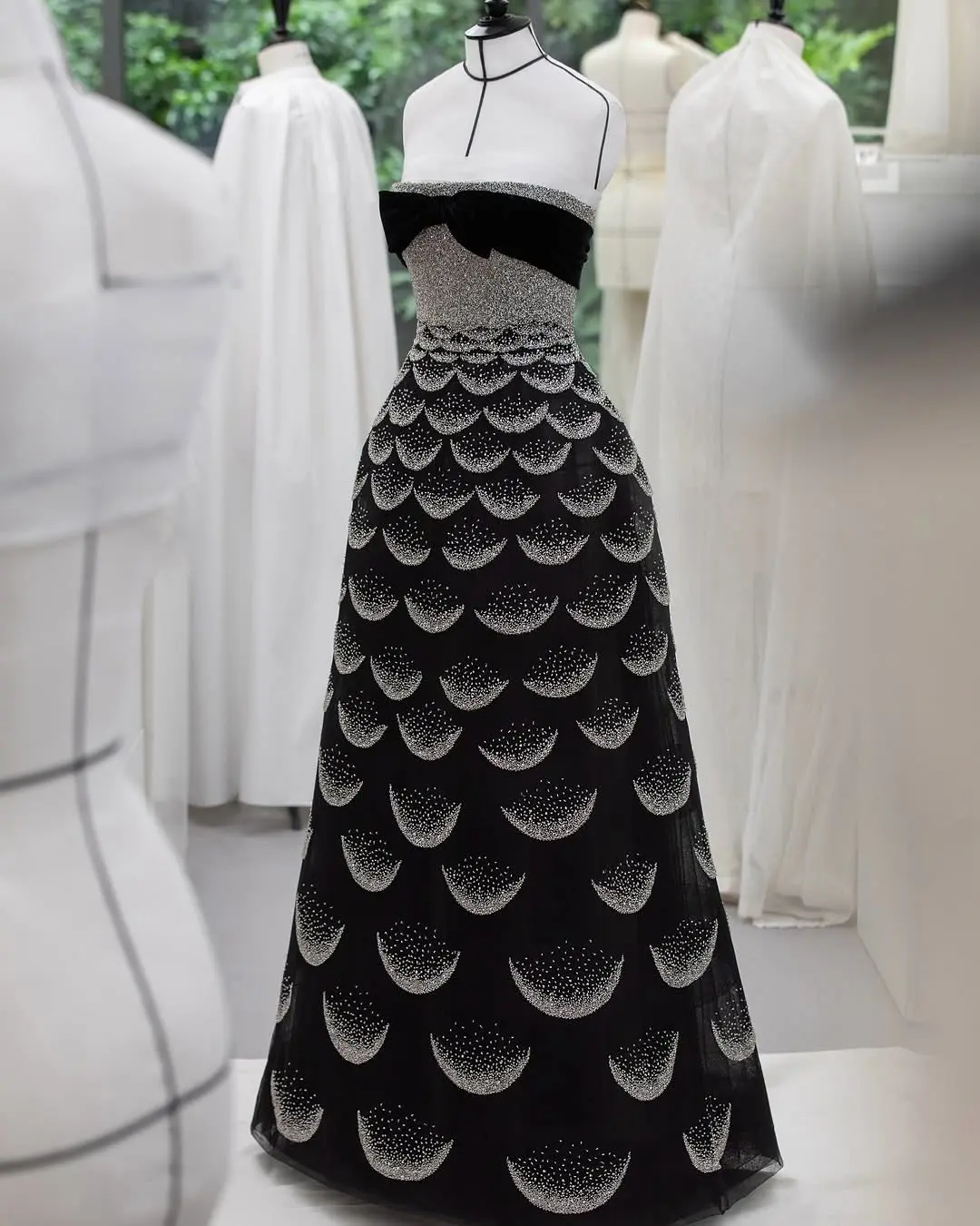 Dior’s Robe Mexique Reimagined With Creative Flair