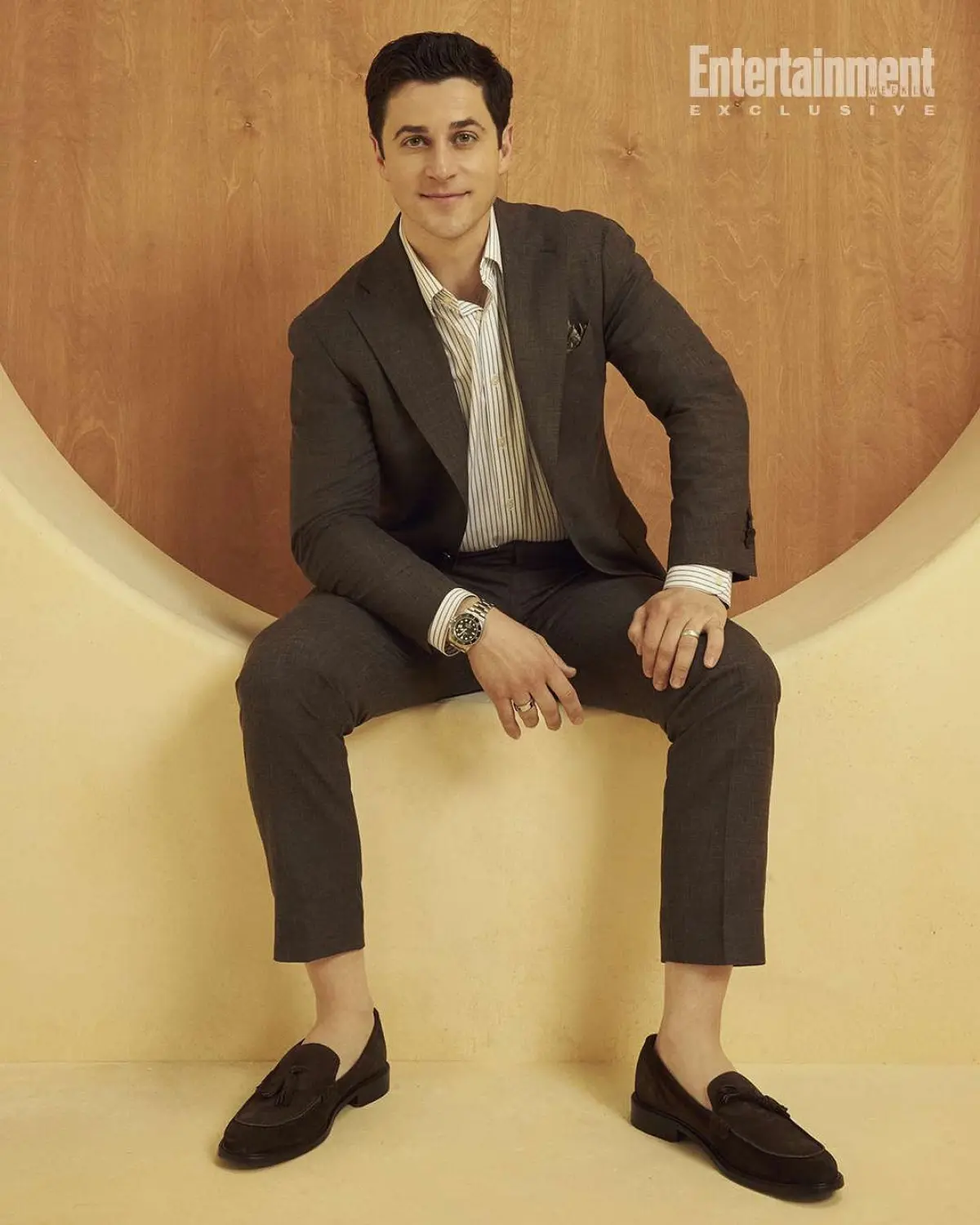 David Henrie charms NYC crowds at the Disney Upfronts, unveiling fresh season energy live.