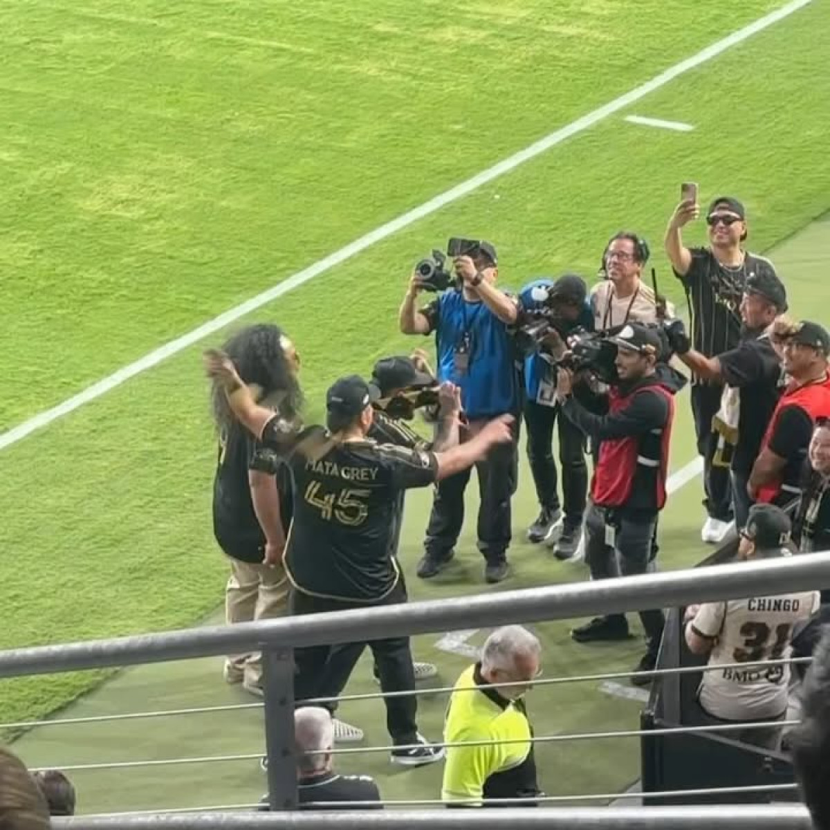 DJ Flict fuses his beats with LAFC's win as he celebrates a triumphant night in style!!!!!