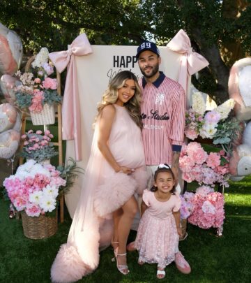 Celebrating love, resilience & gratitude on Mother's Day, Don Benjamin honors dear kin!!!