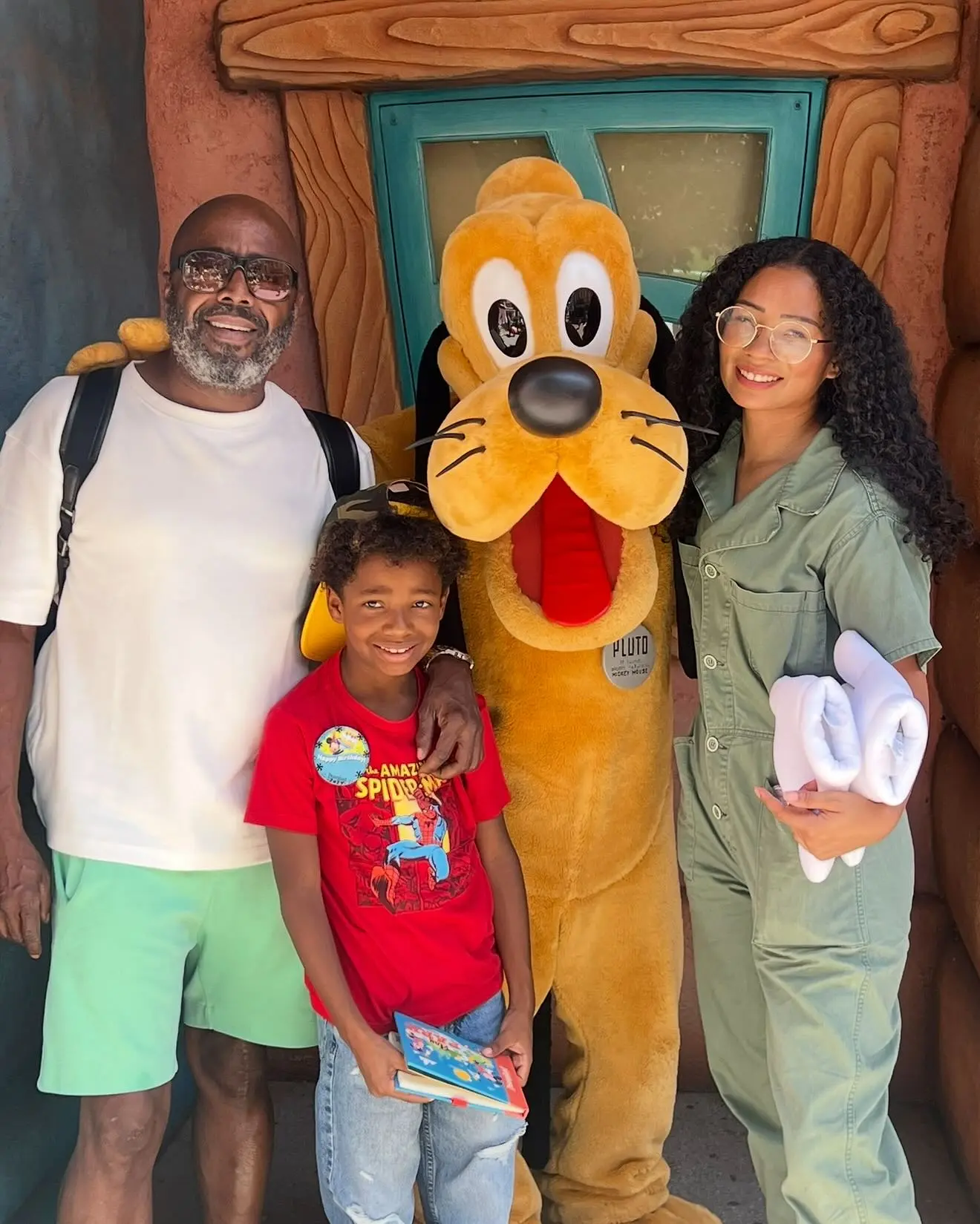 Donnell Rawlings Celebrates Mother’s Day Tribute