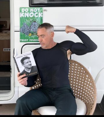 Downey Praises Renner’s Book