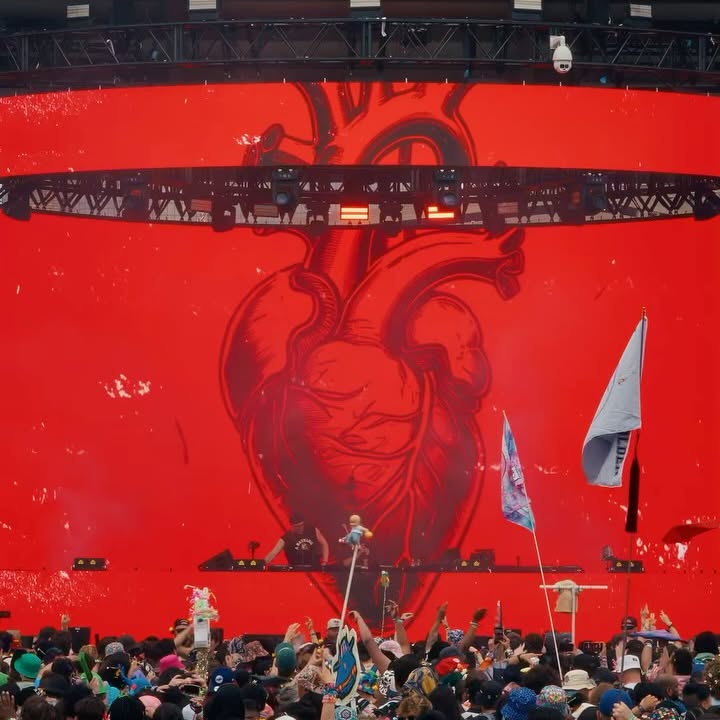 Dr. Fresch Drops Full Ubbidubbi Set on YouTube