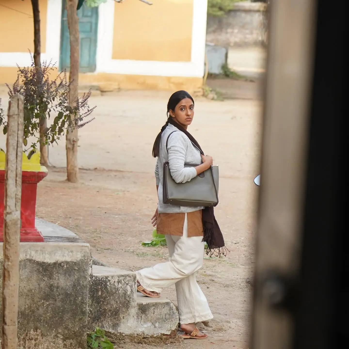 Dr. Gargi Shines In GramChikitsalay On Prime Video