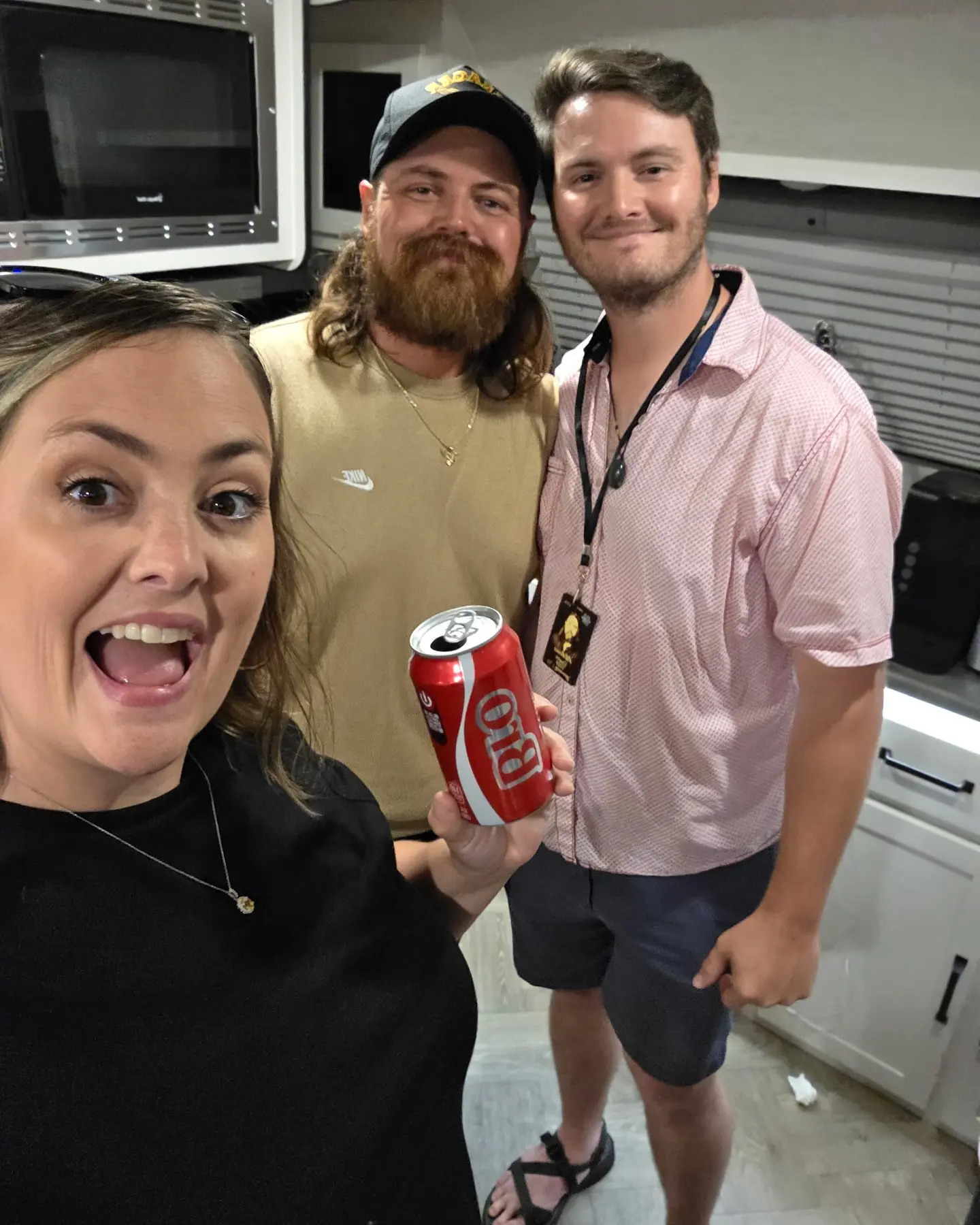 Drayton Farley Shares 'Foto Domp' Getaway Snap